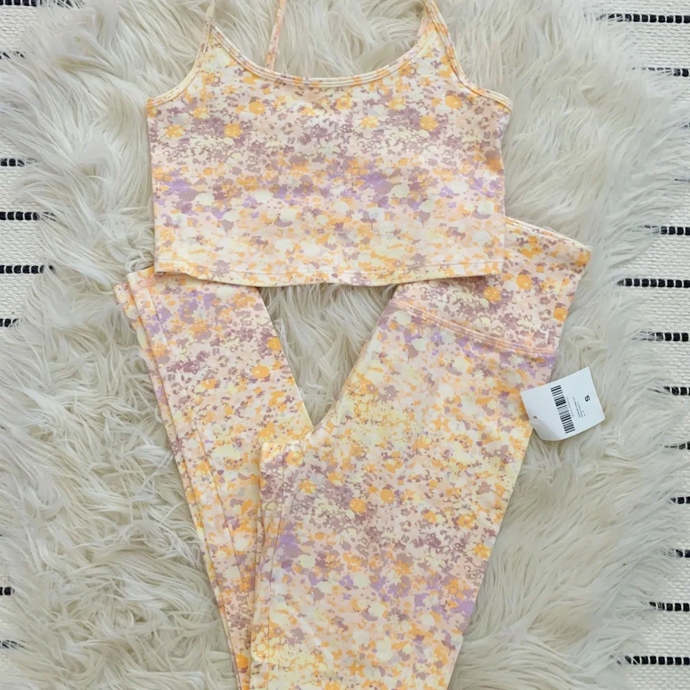 NWT Workout Set (Leggings + Crop Top) - Picture 2 of 5